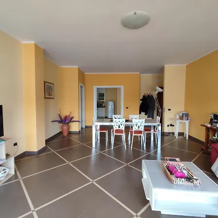 Moderna Abitazione In Centro Apartament